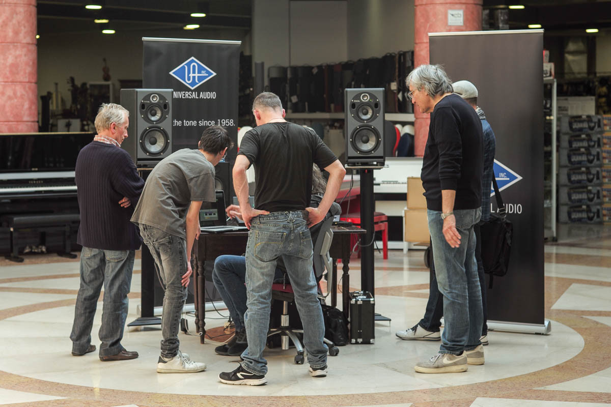 Universal audio clinic-12